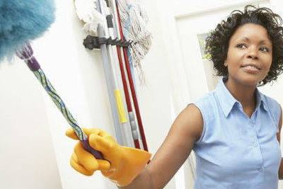 Kleenmates cleaning specialist at work
